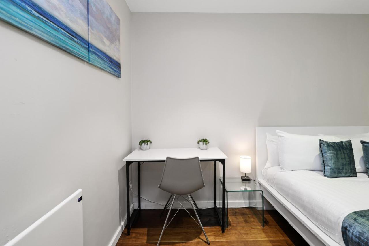 Spacious 1 Bedroom Flat Londres Exterior foto